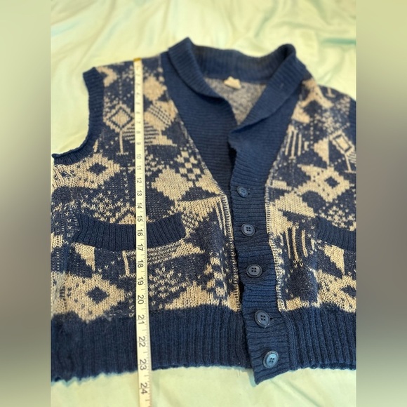 Vintage Alafoos Small Blue Icelandic Wool Button Closure Pocketed Cardigan Vest. - Picture 4 of 16